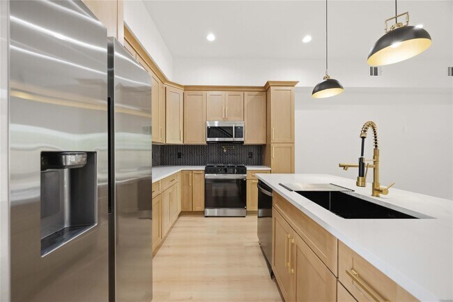 Foto del edificio - 8210 Lawler St