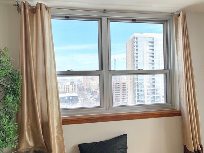 Foto del edificio - 1707 N Prospect Ave