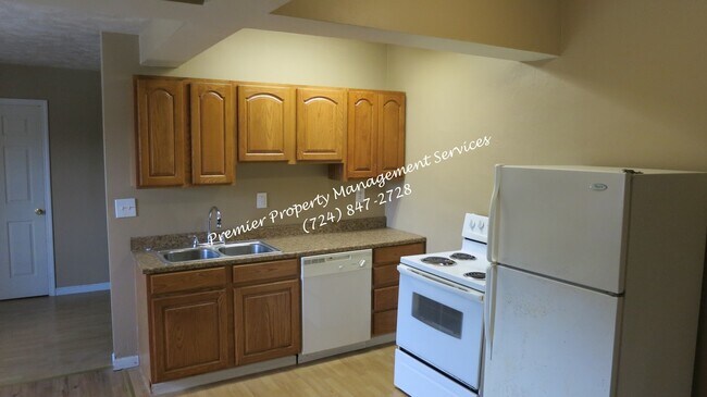 Foto del edificio - 527 Midland Ave