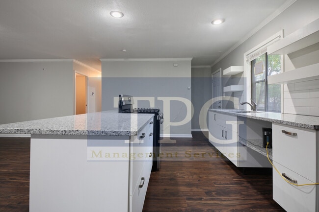 Building Photo - 9410 McKinley St
