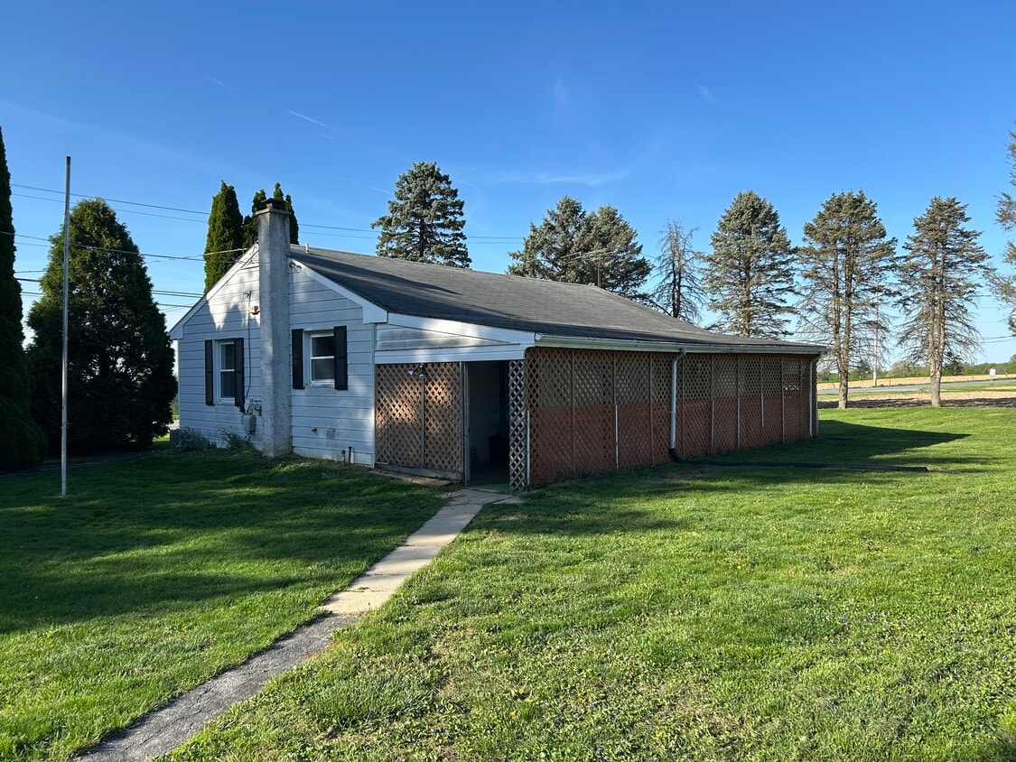 Primary Photo - 253 Beacon Light Rd
