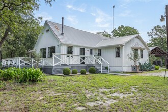 Building Photo - 6811 Mockingbird Rd