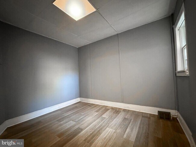 Foto del edificio - 1715 N Marston St