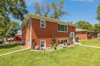 Building Photo - 387 S 44th St