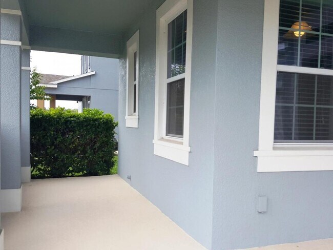Building Photo - 12754 Garridan Ave