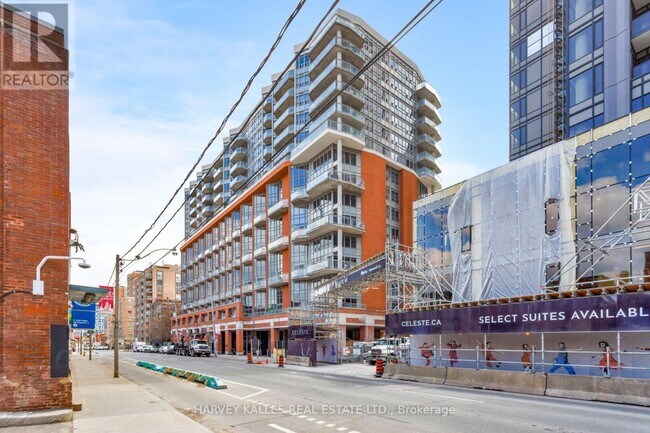 Building Photo - 255 Richmond St E