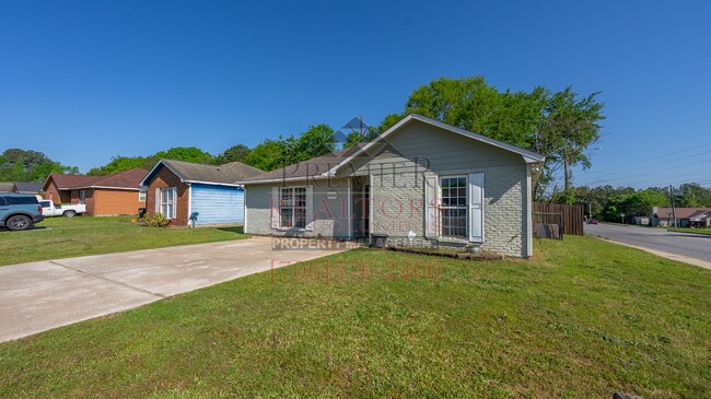 Building Photo - 5501 Ambervista Ct
