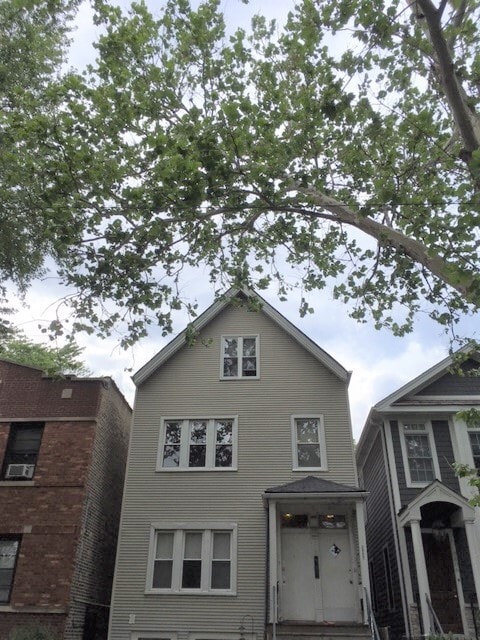 Building Photo - 3802 N Hermitage Ave