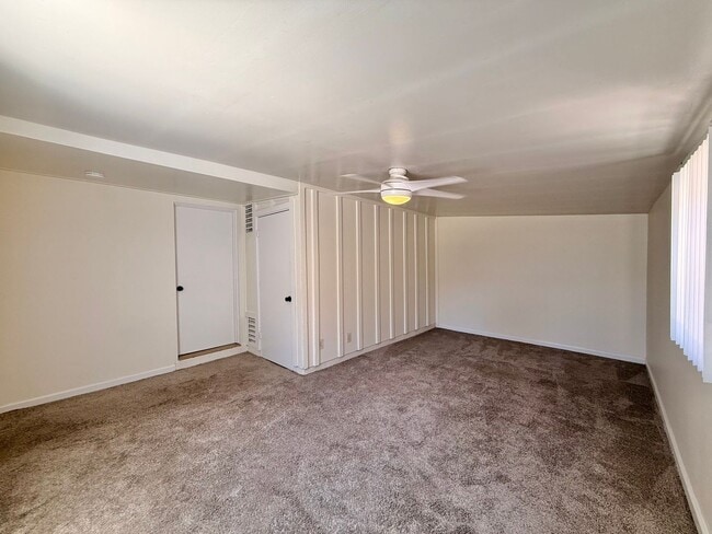 Building Photo - 3141 Admiral Ave
