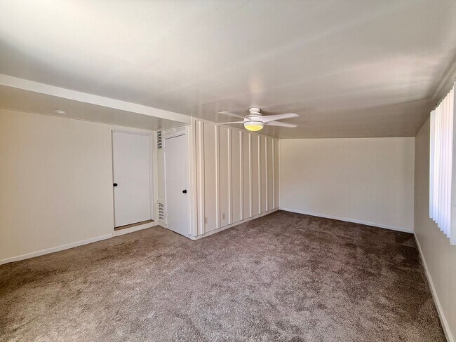 Foto del edificio - 3141 Admiral Ave