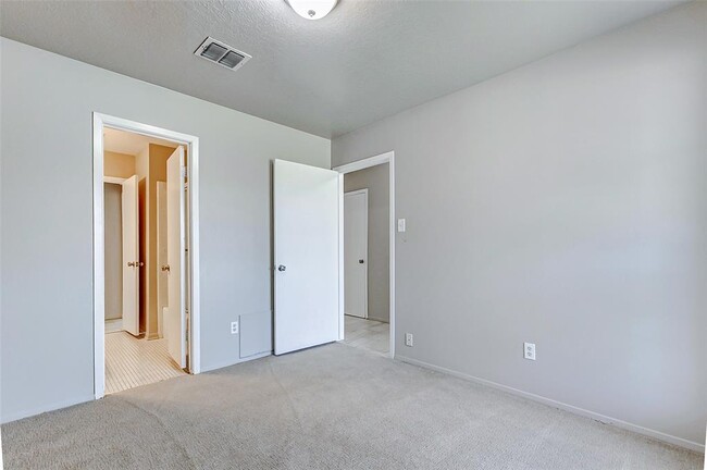 Building Photo - 5318 Botany Ln