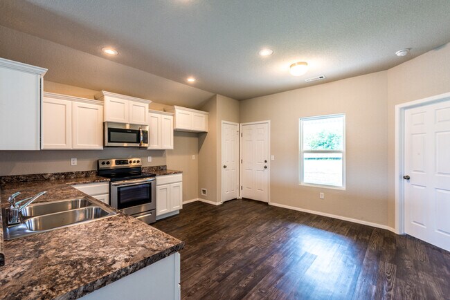 Foto del edificio - 5026 W Claxton Cir
