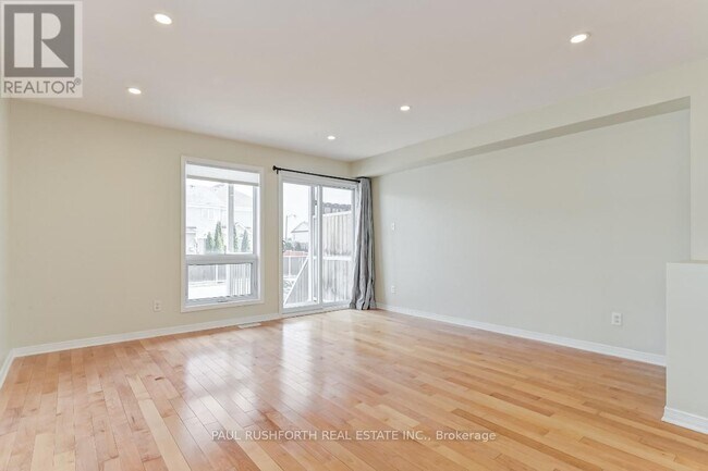 Building Photo - 572 Lakeridge Dr