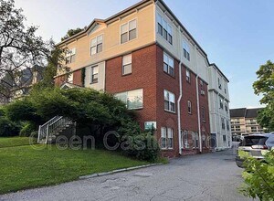 Building Photo - 361 Pearl St