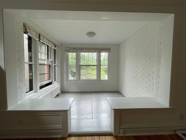 Building Photo - 1233 Judson Ave