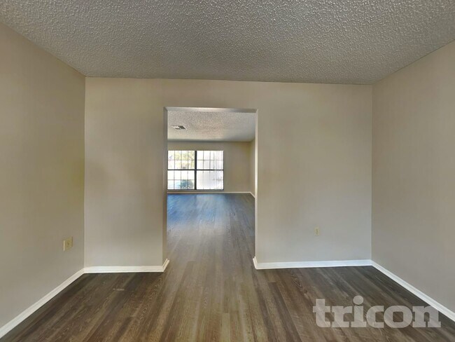 Foto del edificio - 13410 Shadberry Ln