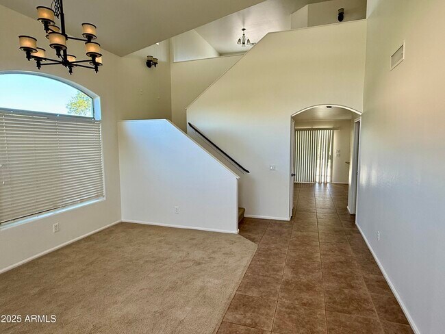 Foto del edificio - 40812 W Thornberry Ln