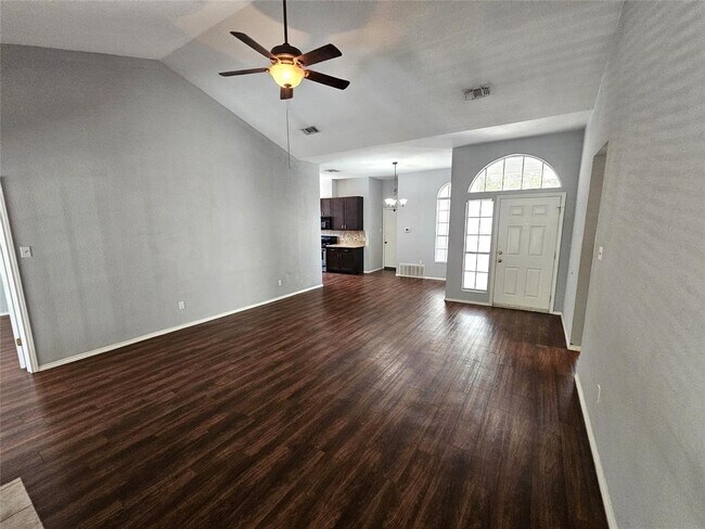 Foto del edificio - 12503 Deer Falls Dr