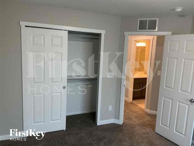 Building Photo - 7011 Creekfront Dr