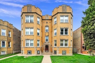 Building Photo - 6038 N Claremont Ave