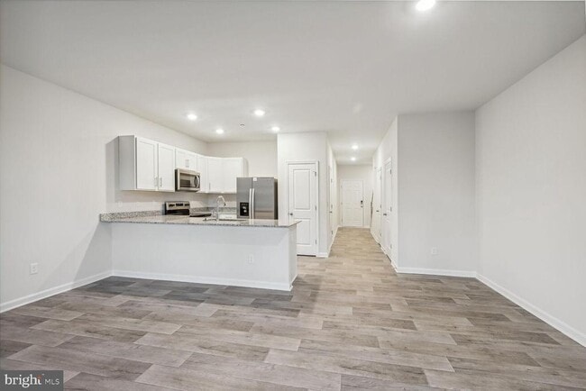 Building Photo - 415 Tevis St