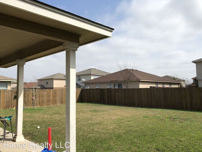 Building Photo - 3 br, 2.5 bath House - 430 Diana Dr