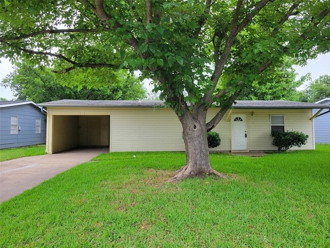 Photo - 1218 Gate Ln Dr House