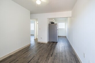 Building Photo - Miami Central