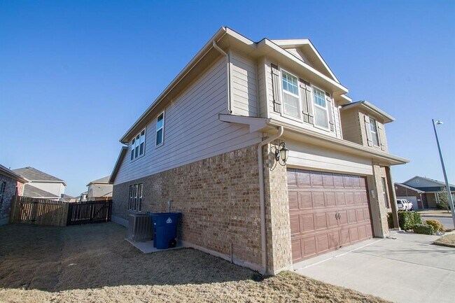 Building Photo - 3224 Stirrat St