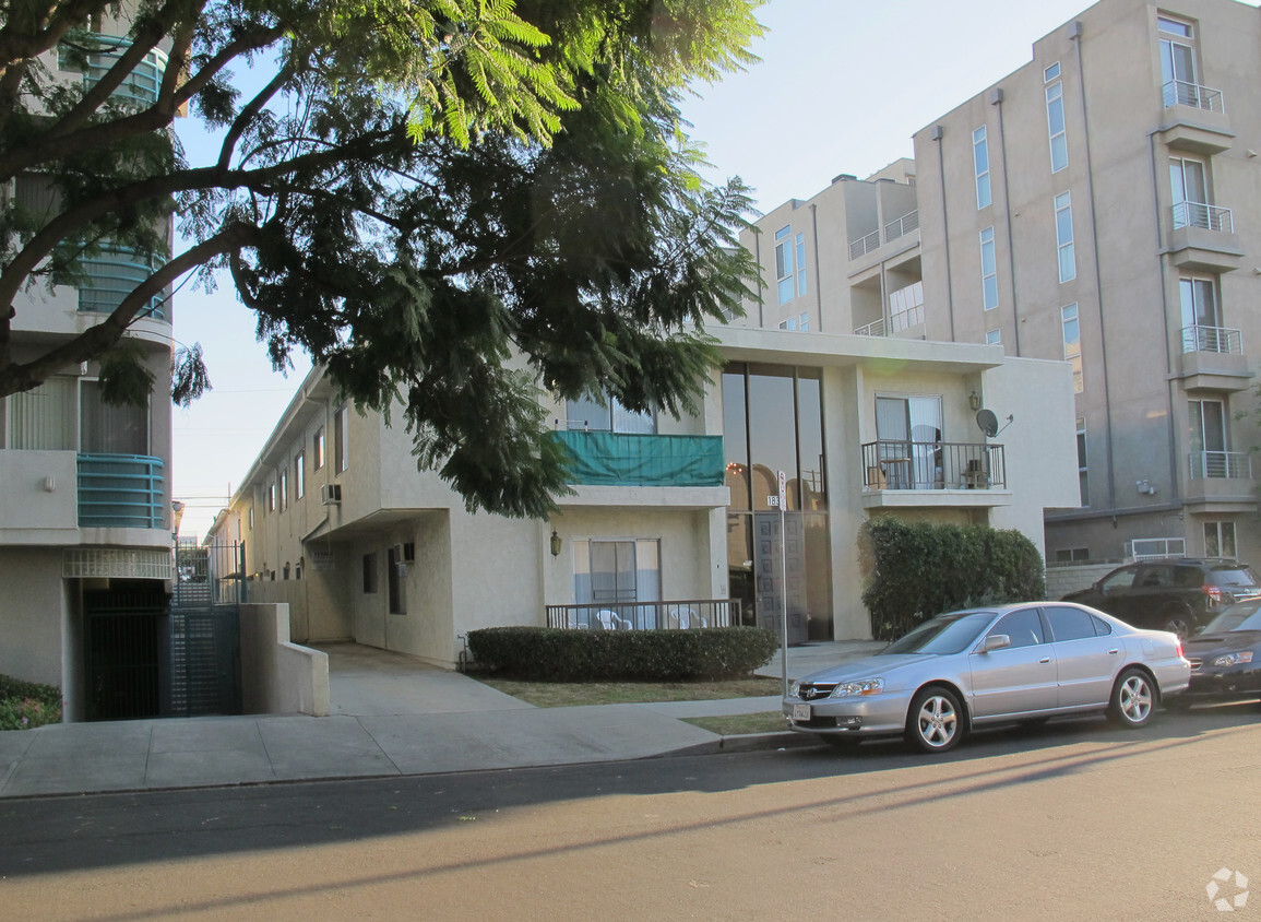 Foto del edificio - Village Purdue