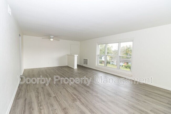 Foto del edificio - 513 Donaldson Rd