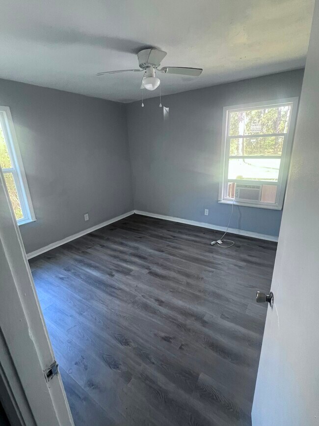 Foto del edificio - 1302 Shore Acres Dr