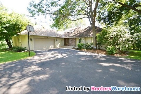 Primary Photo - 206 Lindawood Ln