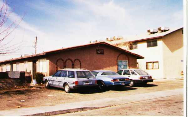 Building Photo - Arrowhead Acres