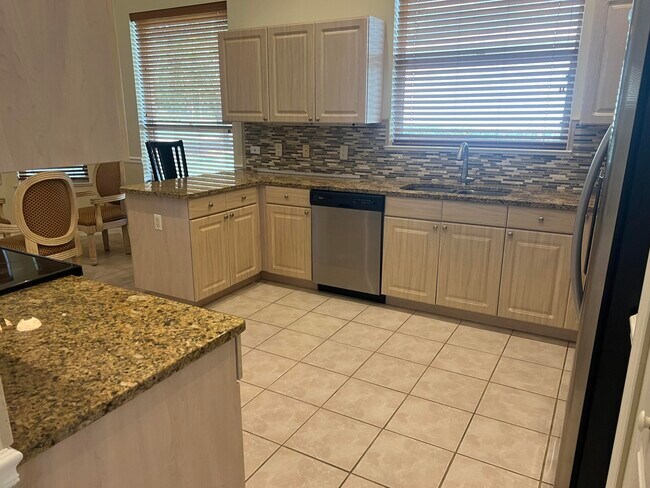 Foto del edificio - 7235 Marsh Terrace