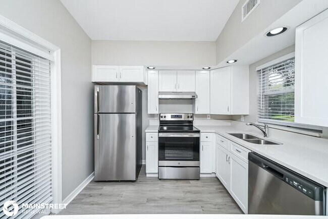 Foto del edificio - 1054 Walt Williams Rd