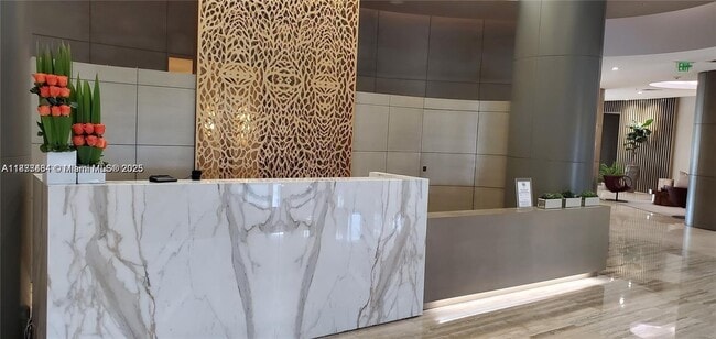 Foto del edificio - 10275 Collins Ave