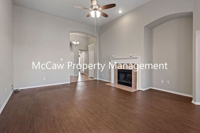 Foto del edificio - 7012 Deer Ridge Dr