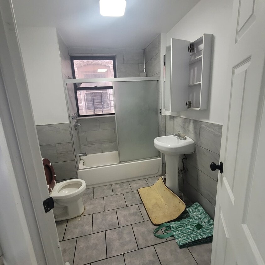 Photo - 1233 Union Ave (The Bronx, NY)