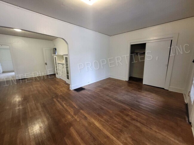 Foto del edificio - *1/2 OFF 1ST MONTH'S RENT PROMO* 2 Bedroom...
