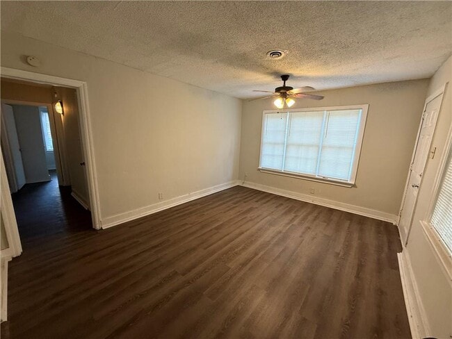 Building Photo - 1352 W Gulf Field Dr