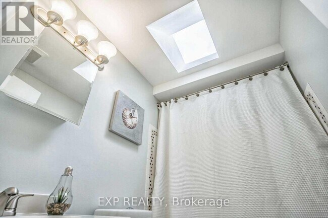 Photo du bâtiment - 63 Barrett Crescent