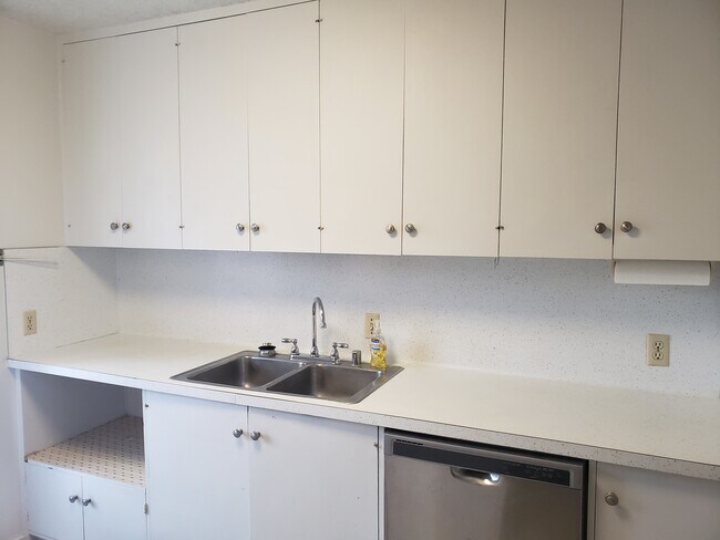Kitchen #1 - 1624 Kanunu St