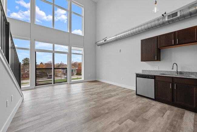 Loft 101 - The Ave