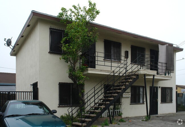 Building Photo - 5111-5119 Long Beach Ave