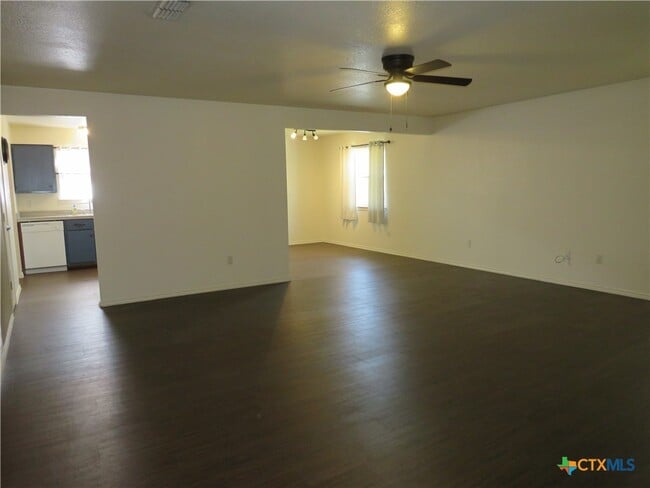 Foto del edificio - 2501 Westwood Dr