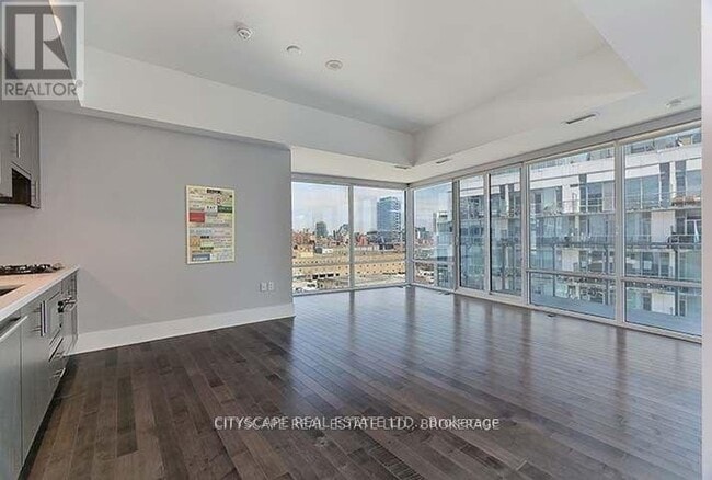 Building Photo - 29-1029 Queens Quay E