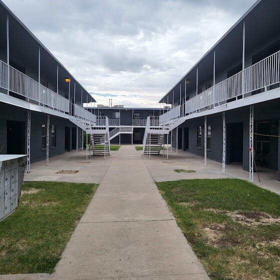 Foto del edificio - 4636 Titanic Ave
