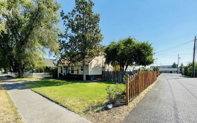Foto del edificio - 336 NW 7th St