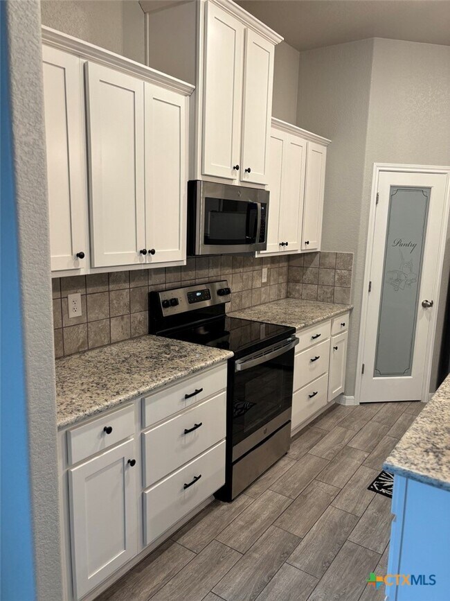 Building Photo - 811 Marlow Cove